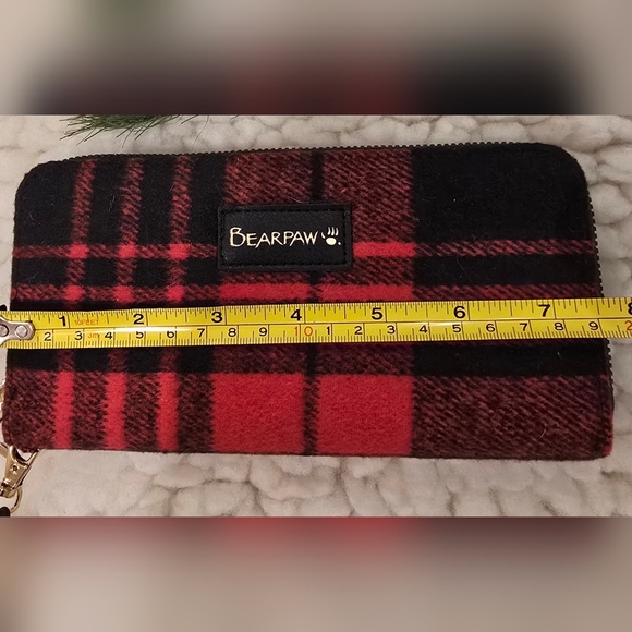 NWOT BearPaw Flannel Plaid Wristlet/Wallet - Picture 7 of 8